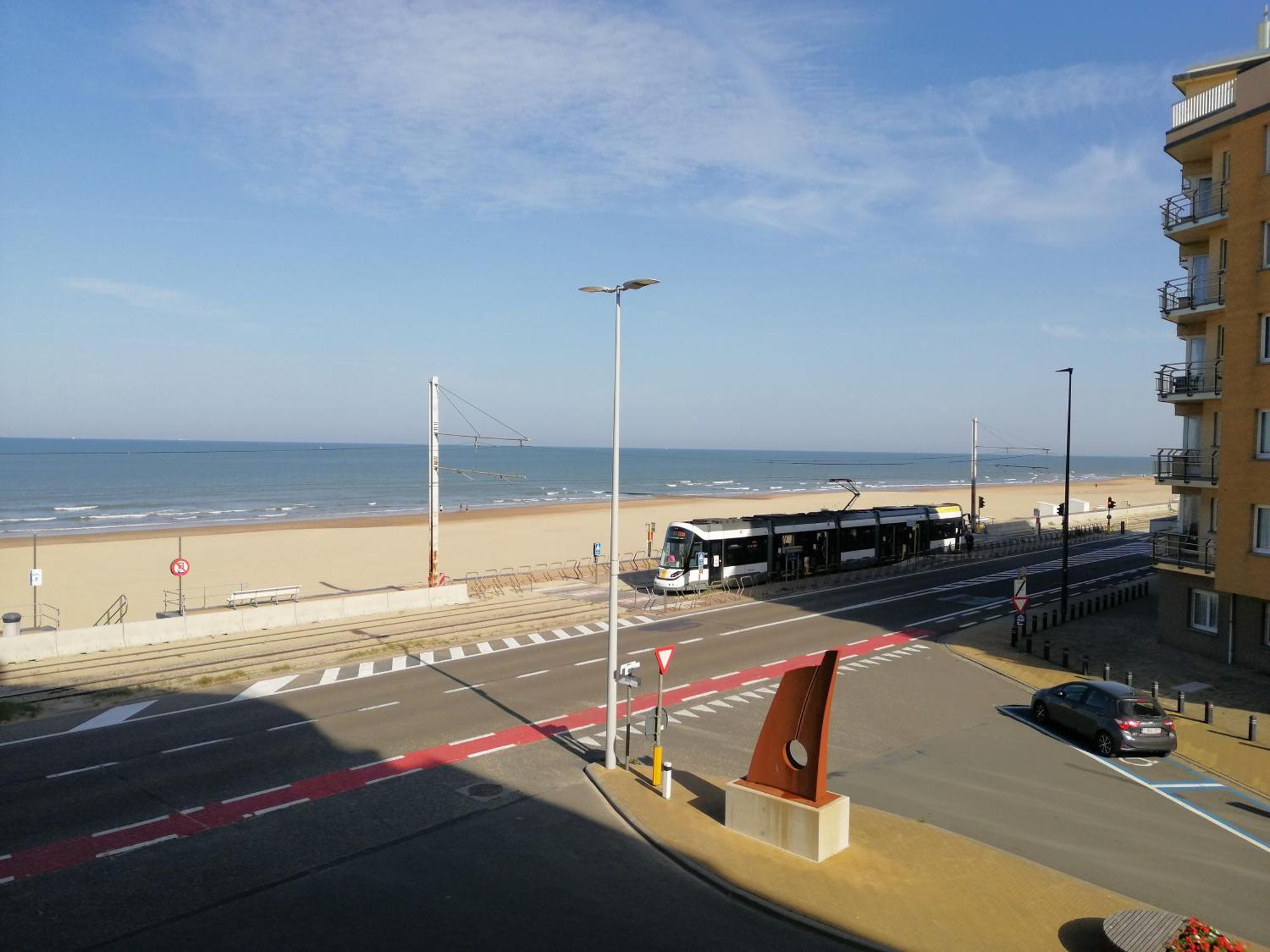 Met Zeezicht Max 6 P Apartment *